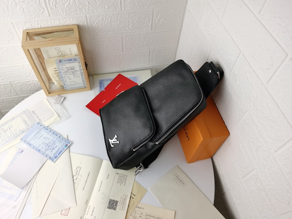 ルイヴィトンバッグ側面デザイン